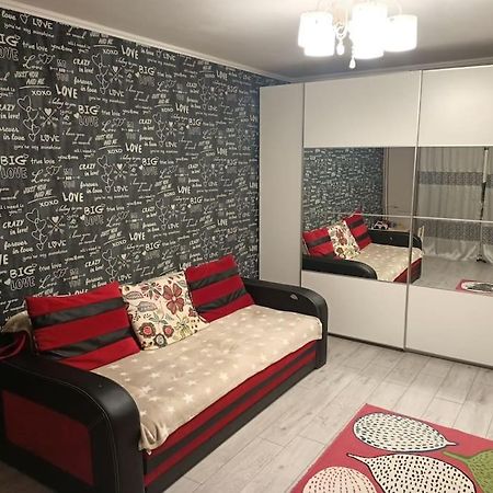 Private Room Near 3 Min Metrou Crangasi, 40 M2 Bucarest Exterior foto