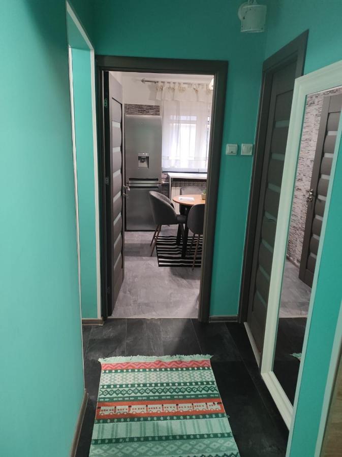 Private Room Near 3 Min Metrou Crangasi, 40 M2 Bucarest Exterior foto
