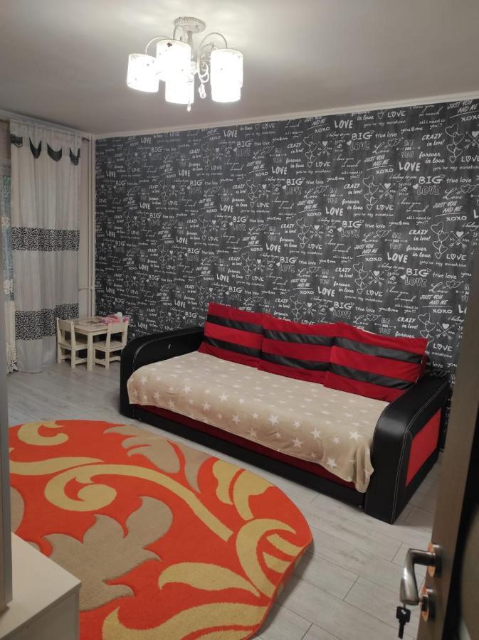 Private Room Near 3 Min Metrou Crangasi, 40 M2 Bucarest Exterior foto